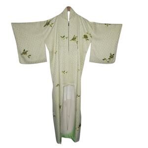 Vintage Silk Tomesode (short sleeve) Kimono Robe Apple green Jacquard Flowers